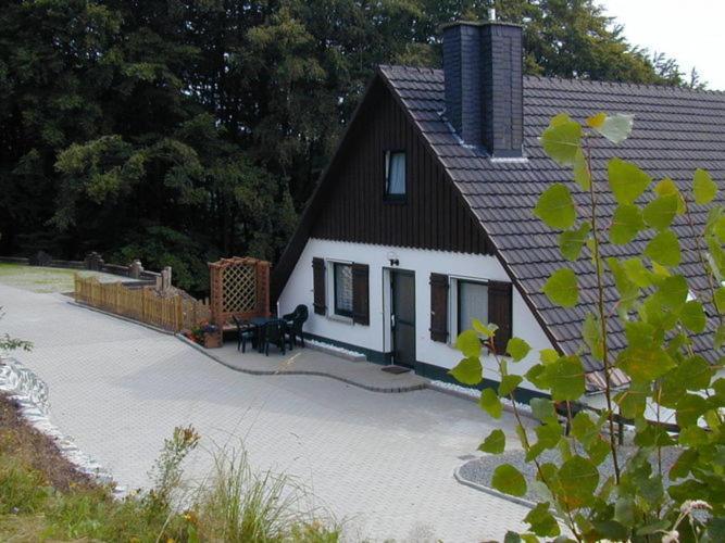 Nice Holiday Home Near Ski Area Медебах Екстериор снимка