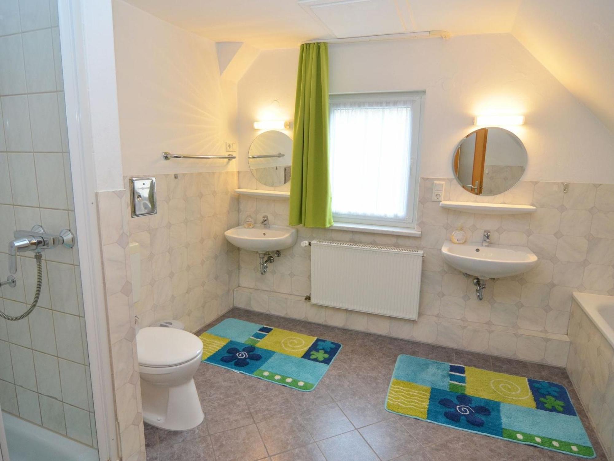 Nice Holiday Home Near Ski Area Медебах Екстериор снимка