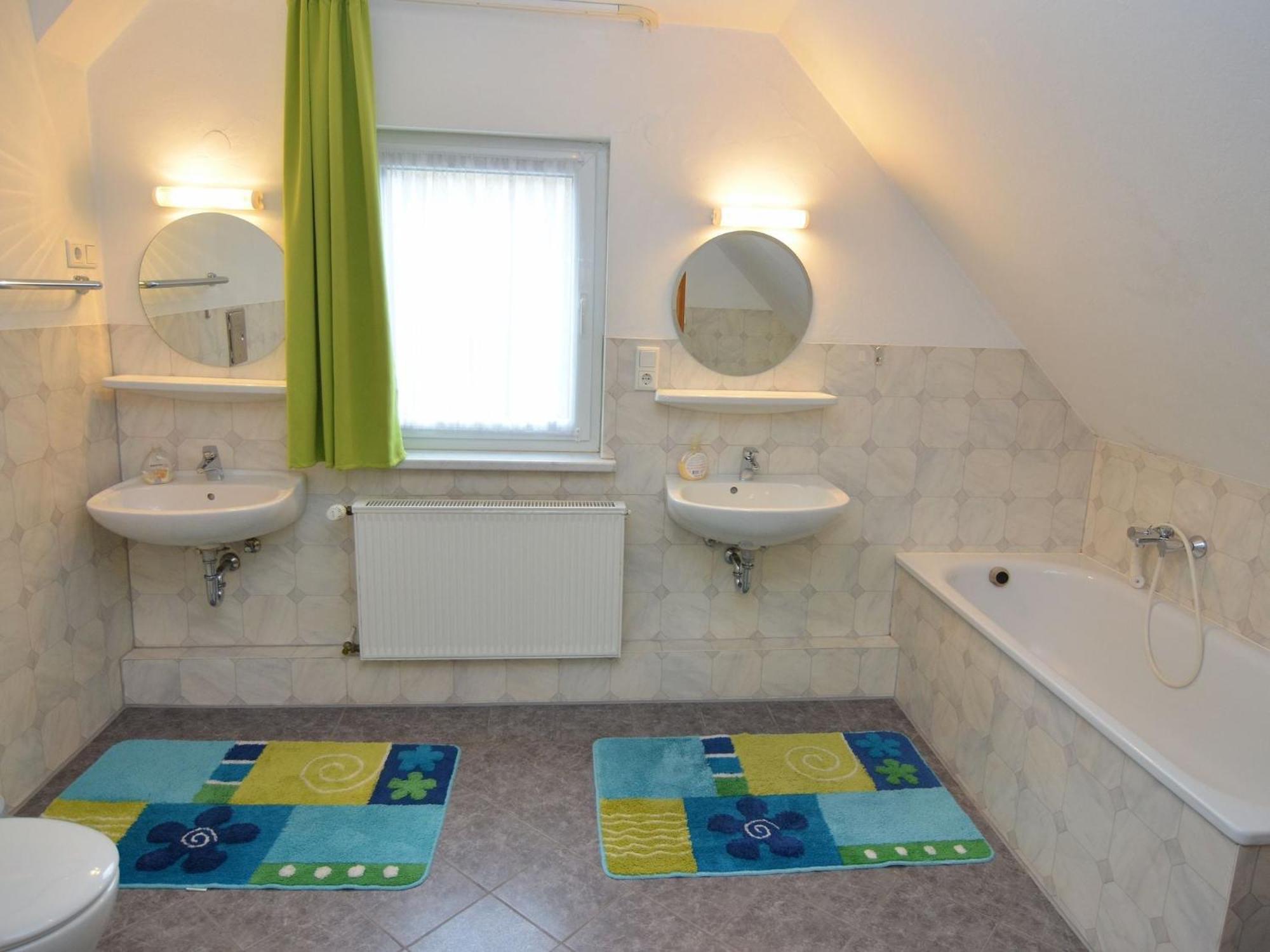 Nice Holiday Home Near Ski Area Медебах Екстериор снимка