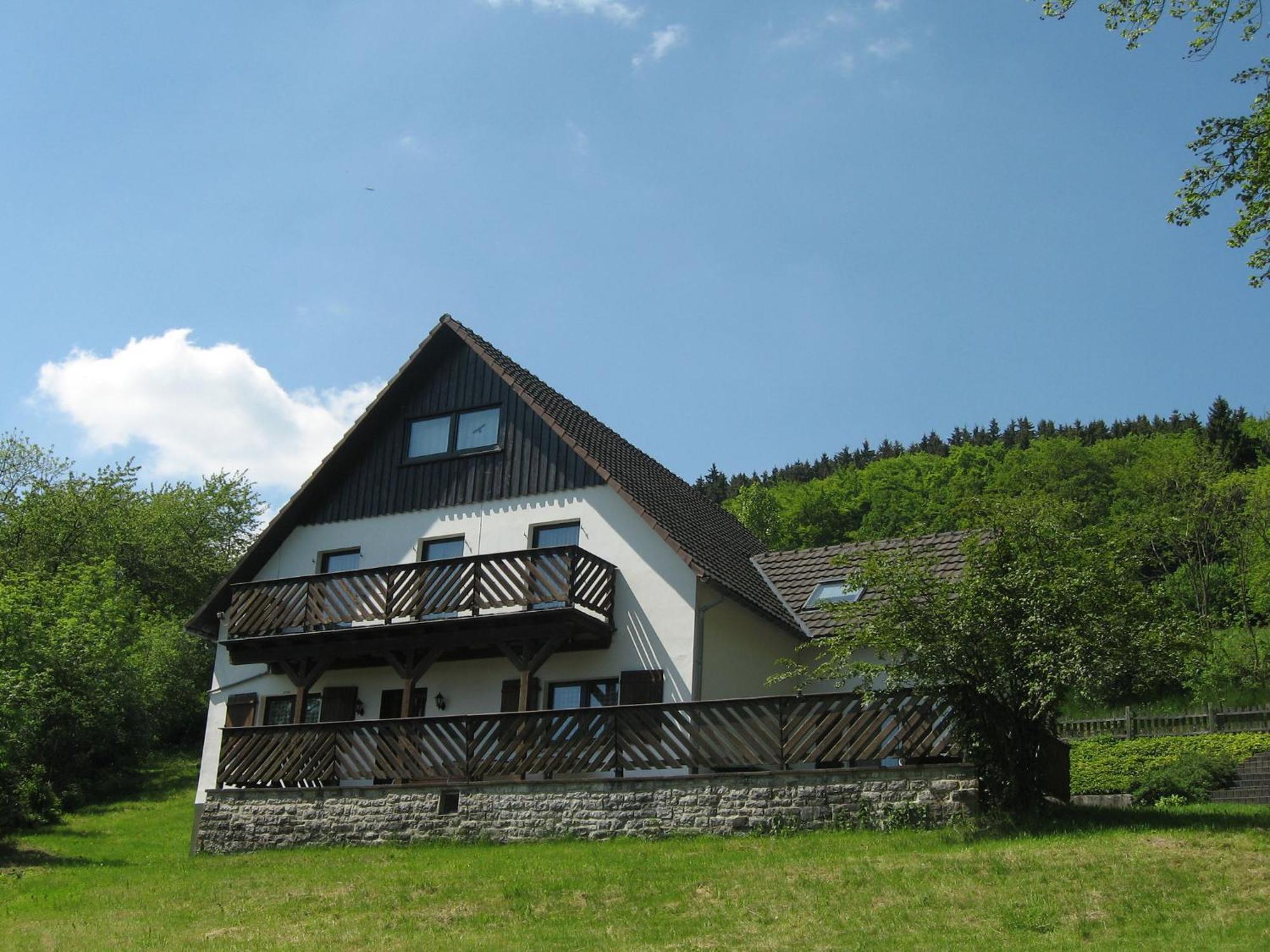 Nice Holiday Home Near Ski Area Медебах Екстериор снимка
